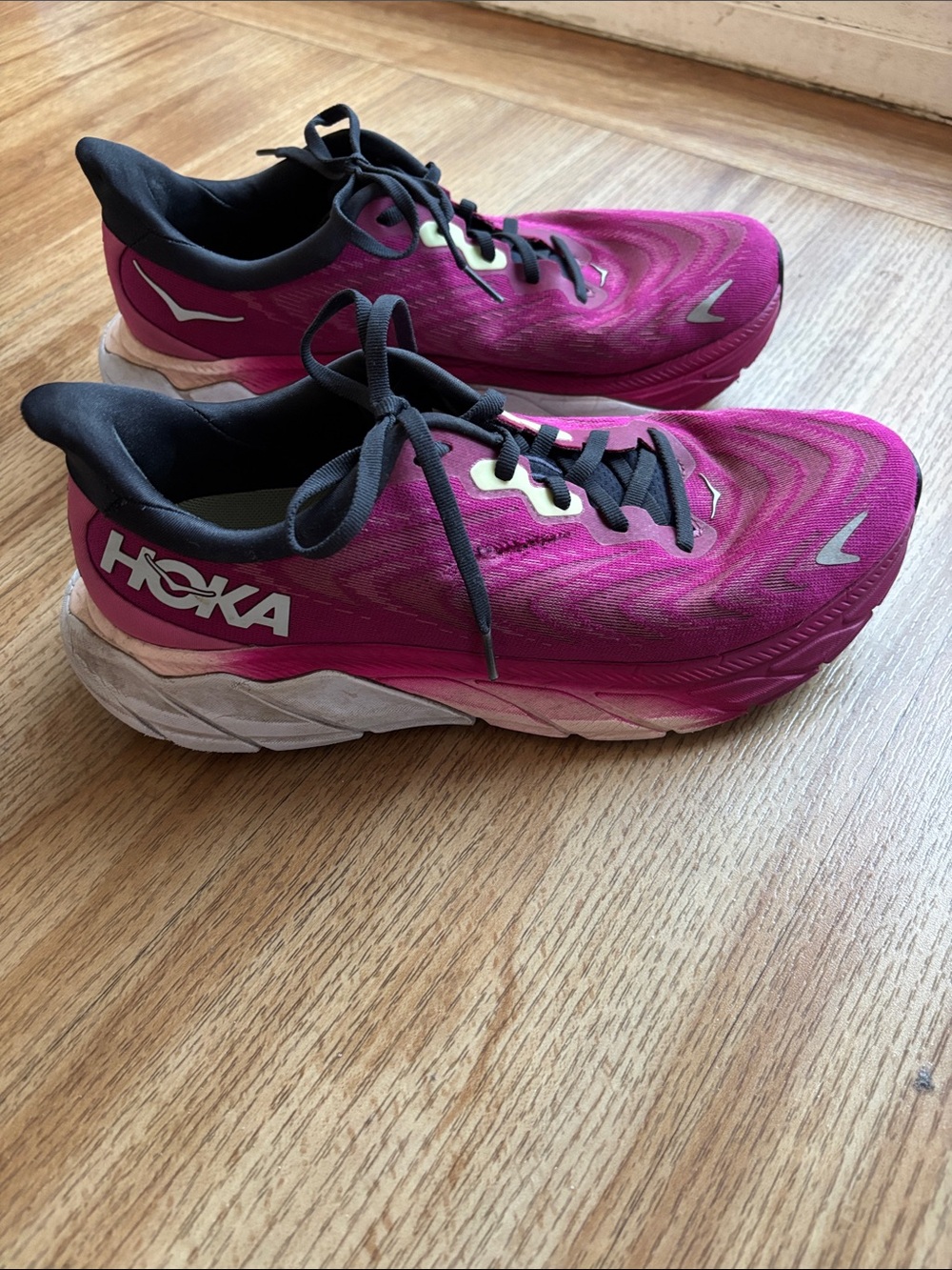 Hoka One One Arahi 6 Size 9.5